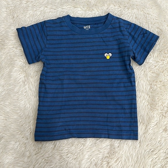Uniqlo x KAWS Blue Short Sleeve Tee - Picture 1 of 4